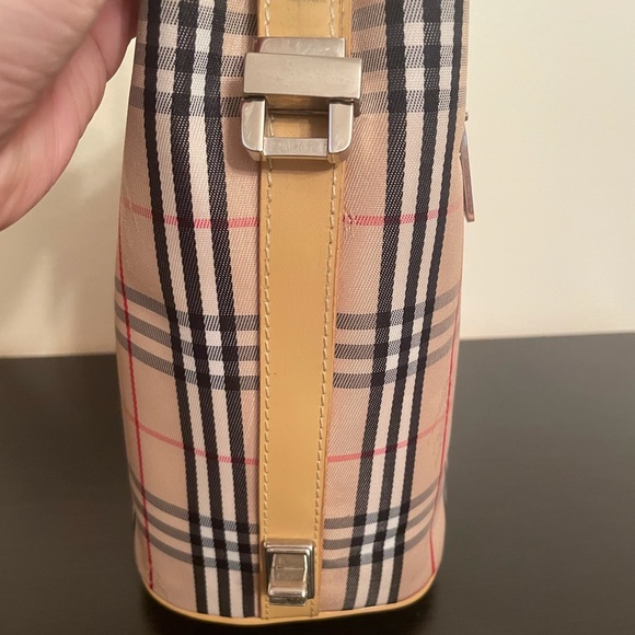 Vintage Burberry shoulder bag - Picture 9 of 11